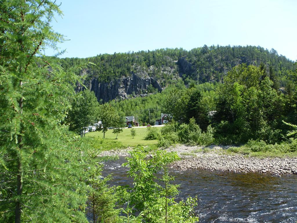 B&B Les Deux Pignons Petit-Saguenay Zewnętrze zdjęcie